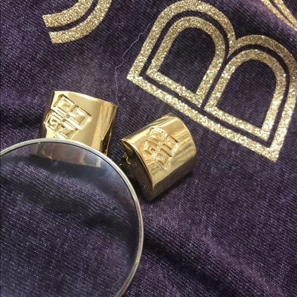 Givenchy women clip earring - Picture 4 of 5